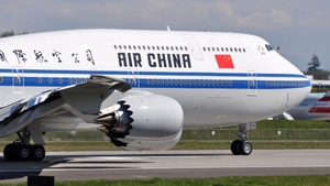 Un avion Air China s-a întors pe aeroportul din Paris după o amenințare teroristă