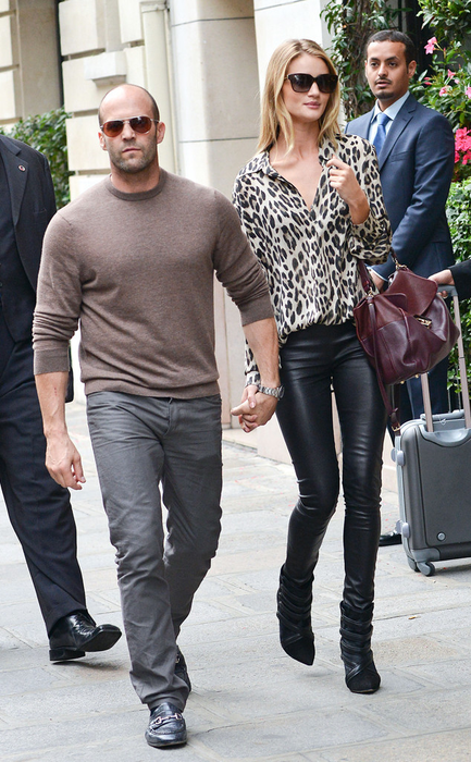 Jason Statham, din nou tată. Iubita lui, modelul Rosie Huntington, a născut o fetiță