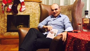 Rares Bogdan petrece Craciunul in familie! Vezi ce sotie frumoasa are cunoscutul jurnalist