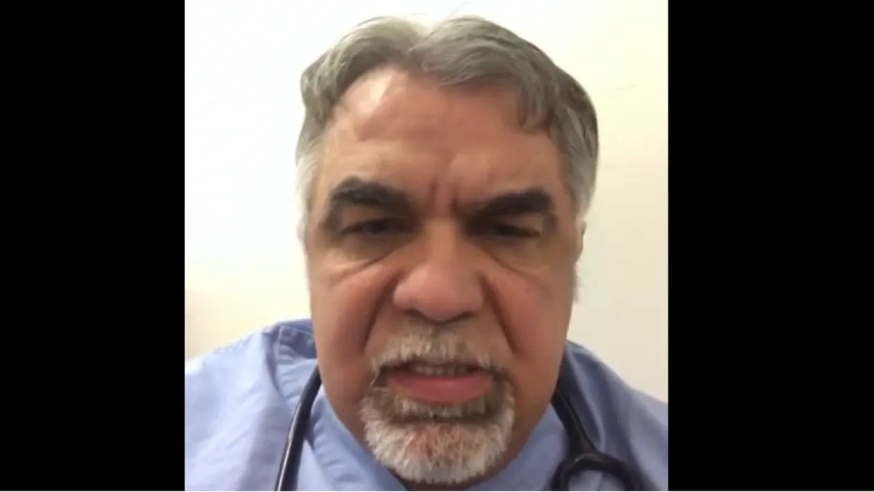 Fostul medic al lui Michael Jackson sare în ajutorul românilor: ”Astea-s soluțiile pentru a scăpa de coronavirus!” Pare incredibil ce soluție trebuie să bei! Se folosește la rufe și… VIDEO