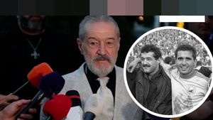 Gigi Becali, declaraţii SAVUROASE la nunta Kirei Hagi! Latifundiarul din Pipera şi „Regele” au depănat amintiri din tinereţe: „Am o vârstă, nu mai merge acum, dar nebunia inimii...”