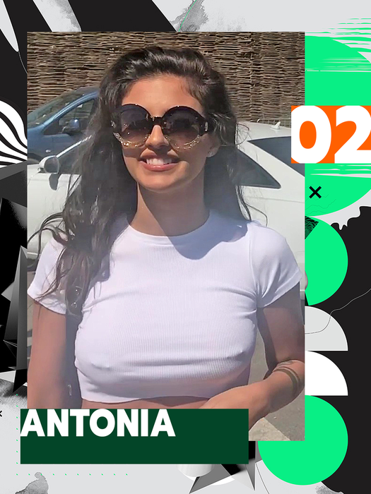 Top 50 dive cu “butonașii” la înaintare. Cine “înțeapă” mai puternic dintre Bianca Drăgușanu, Antonia sau Delia?