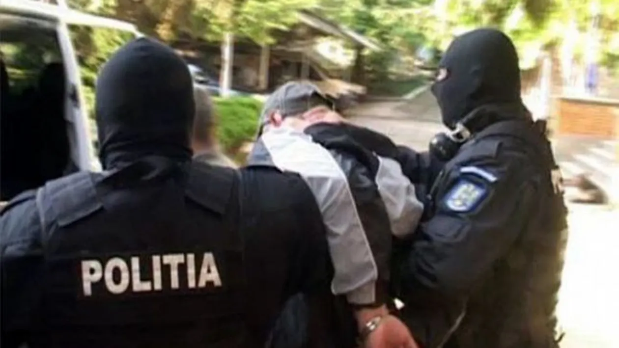 Bărbatul care și-a legat copilul de gât cu un ștreang, cercetat sub control judiciar