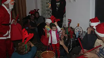 Mos Craciun a ajuns si la Adela Popescu, la Susani! Afla ce i-a indesat in tolba vedeta!