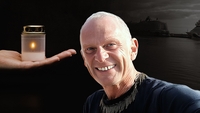 „Când a murit mama au fost comentarii că a murit din cauza mea”. Leonard Miron a devenit ofițer de probațiune în Marea Britanie