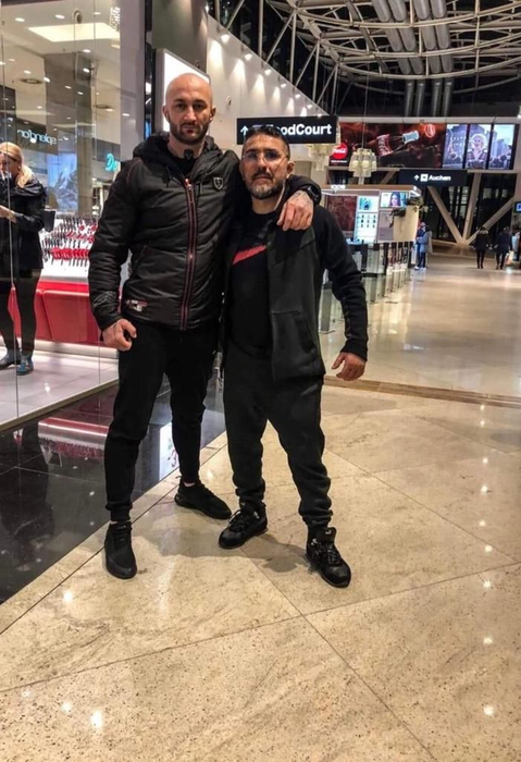 Marius Ariton s-a lăudat că este la cataramă cu membrii temutului clan Corduneanu. Aici, alături de Costel