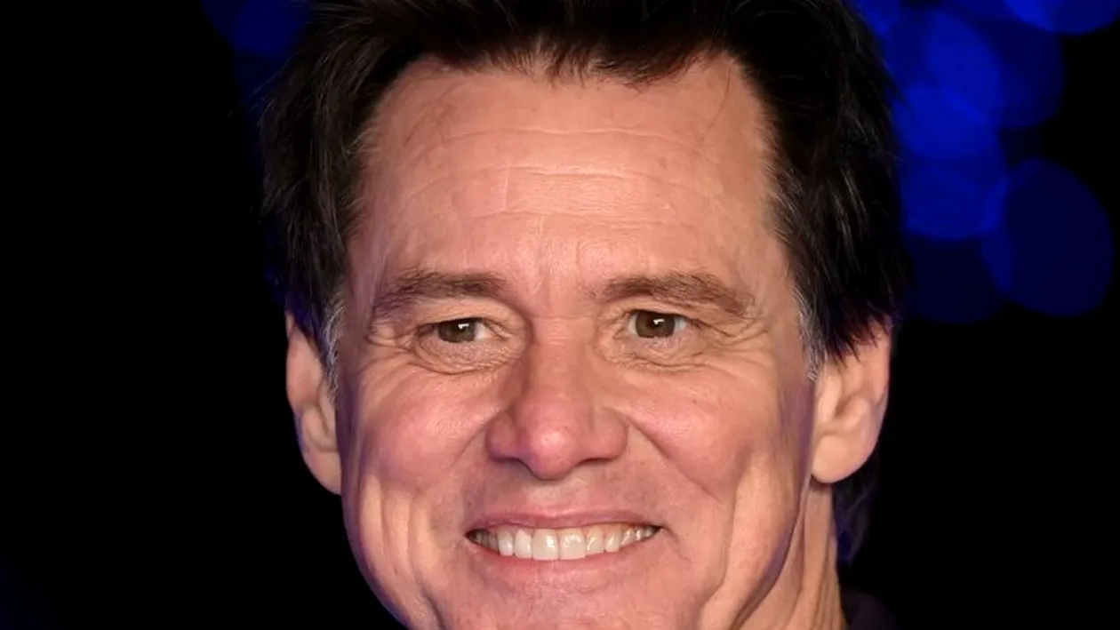 Jim Carrey, de nerecunoscut! Fanii, înmărmuriți când l-au văzut pe covorul roșu: ”Ce s-a întâmplat cu fața lui?”