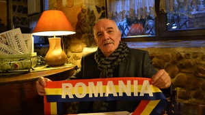 Un fost şef al Poliţiei Napoli a devenit clujean! Genaro ştie că 1 Decembrie e o zi mare şi strigă “Hai România!”