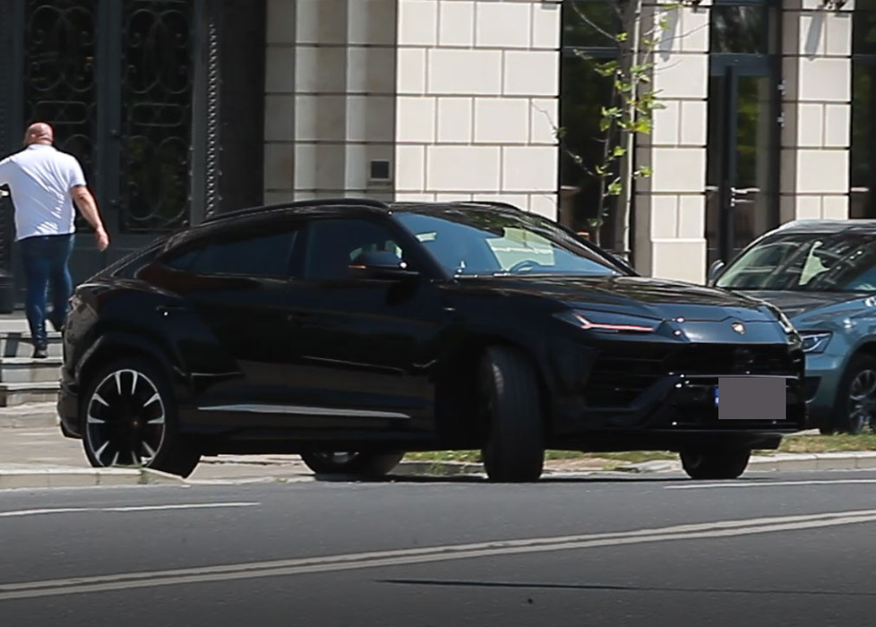 Costa Sponte a primit ca dar de nuntă un superb Lamborghini Ursus, ce valorează 250.000 de euro