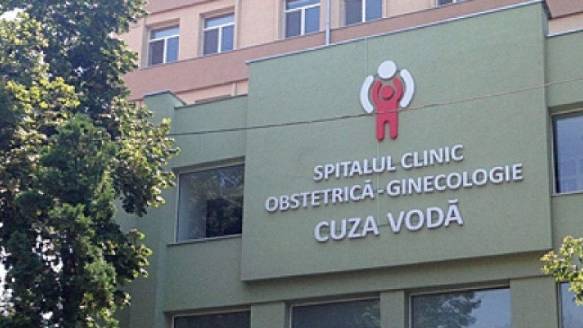 Medicii din Iași, rezervați în privința șanselor de supraviețuire ale băiețelului cu malformații