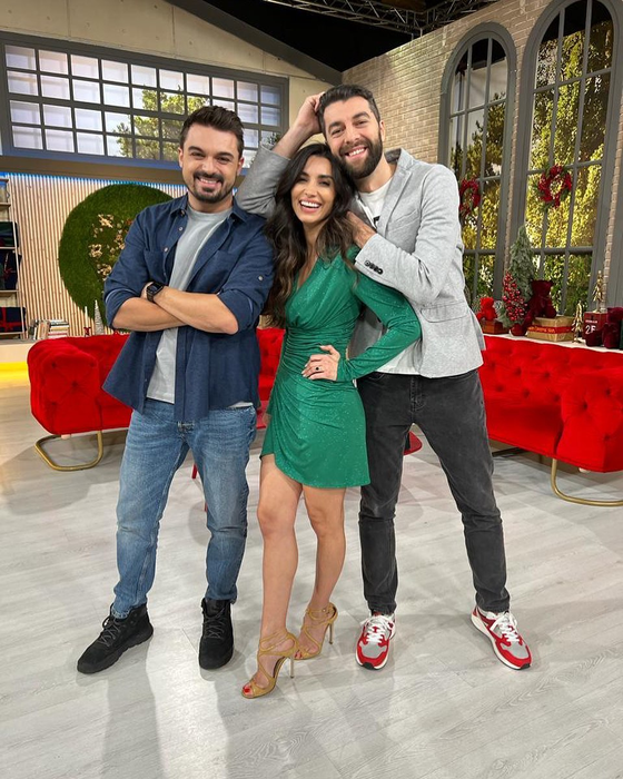 După ce va fi schimbată producția, se poate să fie schimbată și echipa de prezentatori / (Sursa: Instagram)