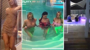 Cum a intrat Bianca Drăgușanu în piscină, la Mamaia. Turiștii au crezut că nu văd bine
