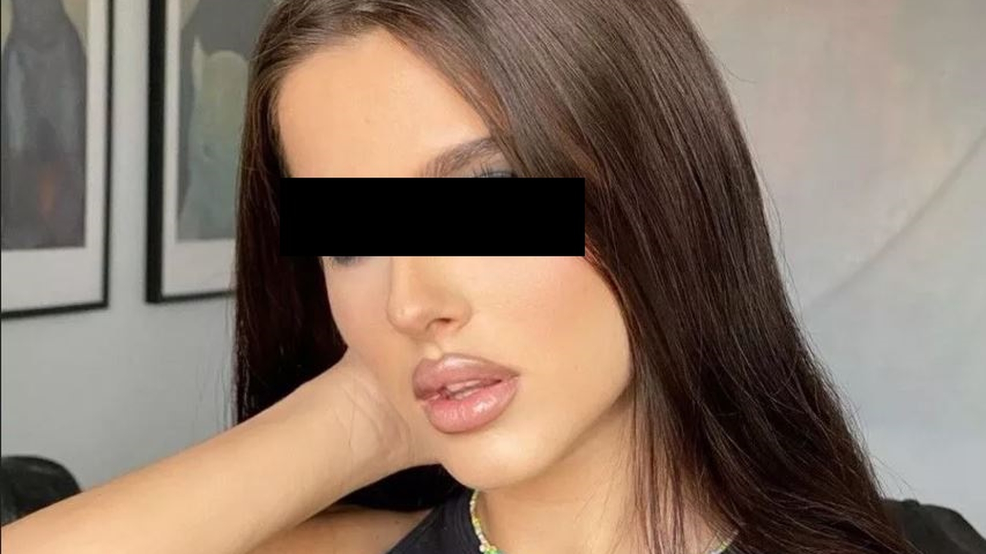 Cine este tânăra de 19 ani care a pierit în accidentul din Capitală. Fata a murit, după ce maşina condusă de iubitul drogat s-a răsturnat