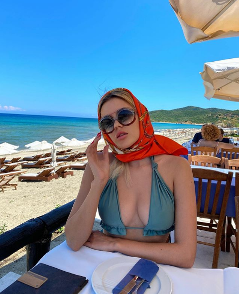 Emily a cumpărat de pe net, iar peste două luni cu asta s-a trezit: ”Nu mai încape!”