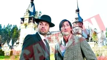 Fratii Bloom au aruncat Pelesul in aer