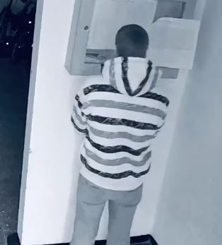 Un sucevean a furat aparatul cu dezinfectant din scara unui bloc! Ce a făcut, înainte, cu soluția întrece orice imaginație. “Chiar nu e de glumit, se pare că…” VIDEO