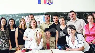 Bomba sexy din Spania s-a intors pe bancile scolii