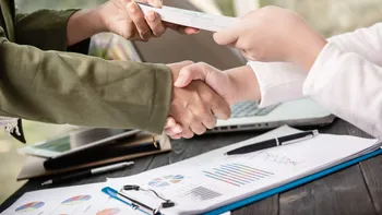 Un angajat a primit din greşeală 330 de salarii, iar după 3 zile a fost de negăsit. Judecătorii au hotărât că poate să păstreze banii