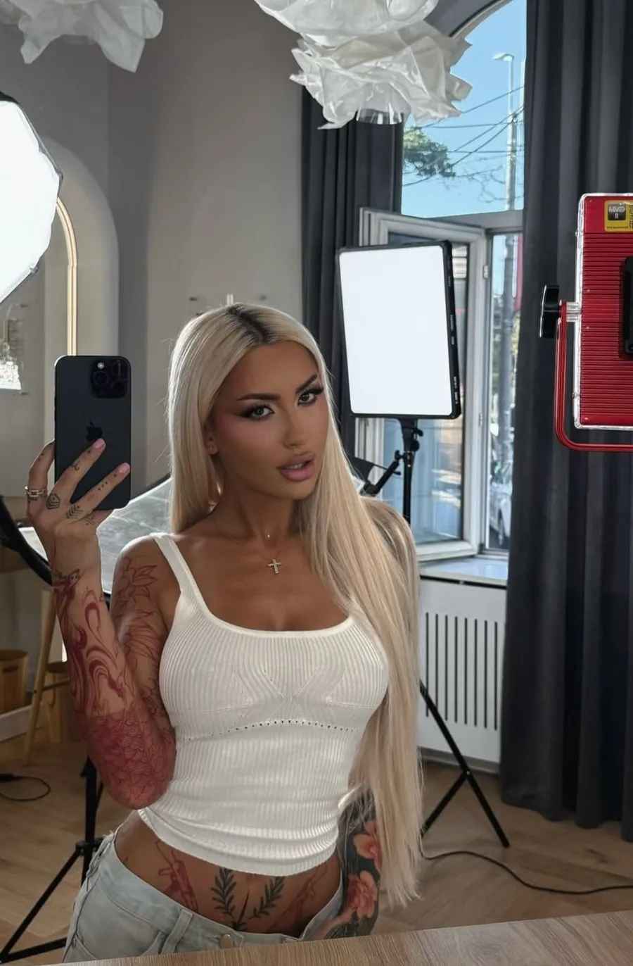 Fosta lui Lino Golden trăiește o poveste de dragoste la distanță