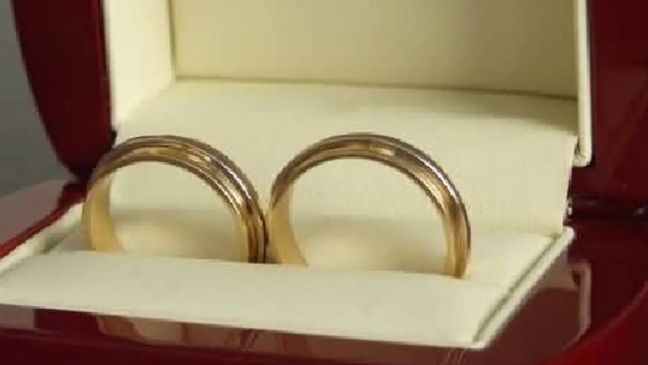 La asta nu te aşteptai! A fost cerută de soţie! Ce divă din România urmează să se căsătorească! A făcut anunţul public: Mă mărit