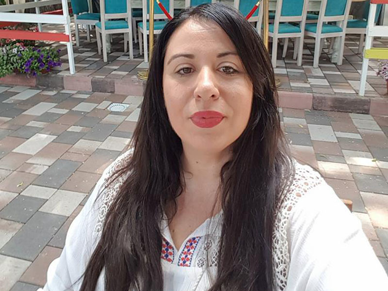 Oana Roman a fost azi la un salon de înfrumuseţare! Când a ieşit, vedeta a anunţat pe toată lumea: „Dragele mele…”
