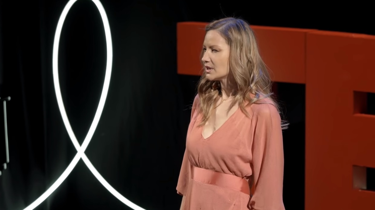 Melania Medeleanu, în lacrimi după ce a fost nevoită să răspundă la o întrebare intimă