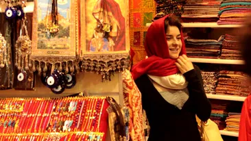 Aniela Petreanu s-a rasfatat in vacanta! A fost la Paris si Istanbul!