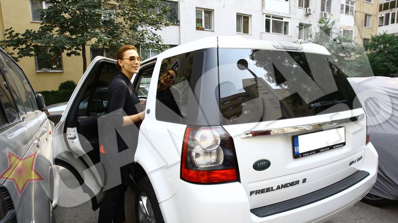 S-a rugat, a iubit si a mancat! Primele declaratii ale Iuliei Vantur despre aventura in India si relatia cu Salman Khan