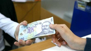 Veşti bune pentru elevii de liceu din România! Se dau bani mai mulţi
