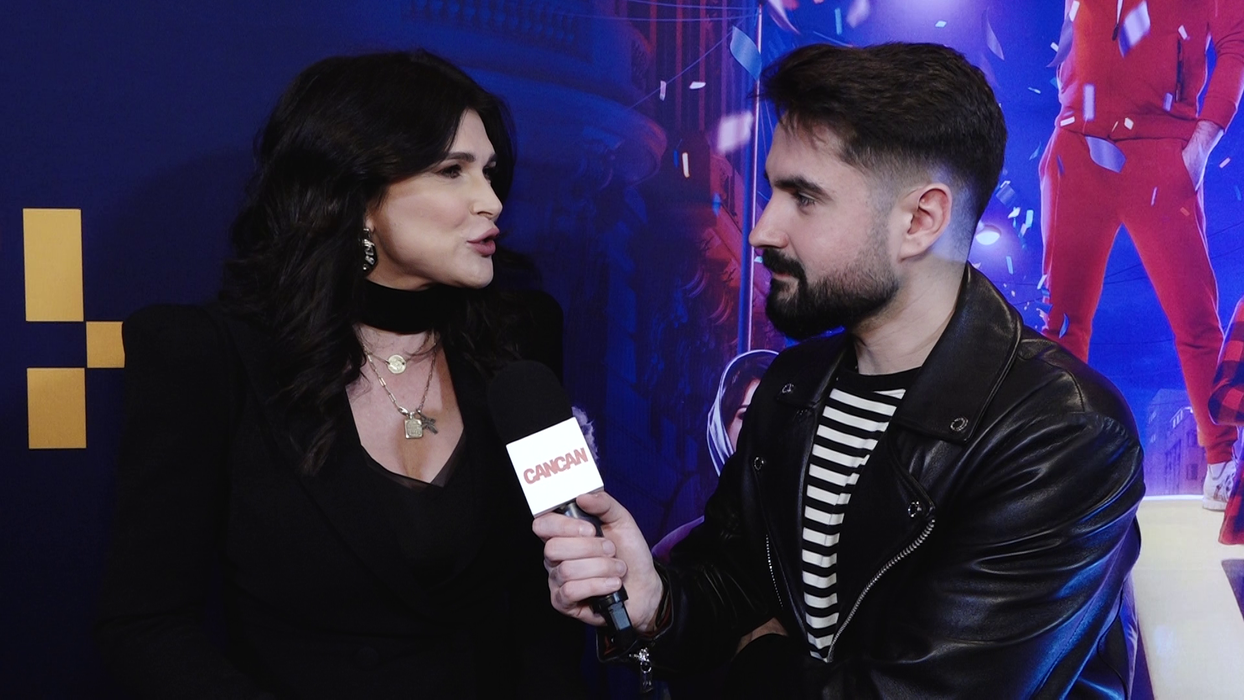 Monica Bîrlădeanu: "Aș prefera să rămân cu picioarele pe pământ, nu sunt mega-certificată.  Sunt doar un actor care joacă, nu știu dacă cineva scapă de emoții, de angoasă sau de întrebarea asta din capul tău, la premieră «oare o să mă îngrozesc, am făcut bine, a ieșit ce trebuie, ce-o să zică lumea?»" (Foto: captură video)