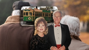 Avea iubit, dar Shelley Fabares a urcat cu Mike Farrell în tramvai! Așa a început iubirea care a rezistat peste 40 de ani