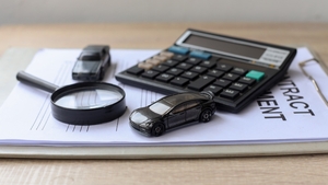 Cu cât va crește impozitul pentru o mașină începând cu 1 ianuarie 2026. Suma care trebuie plătită pentru un motor între 1601 cmc si 2000 cmc