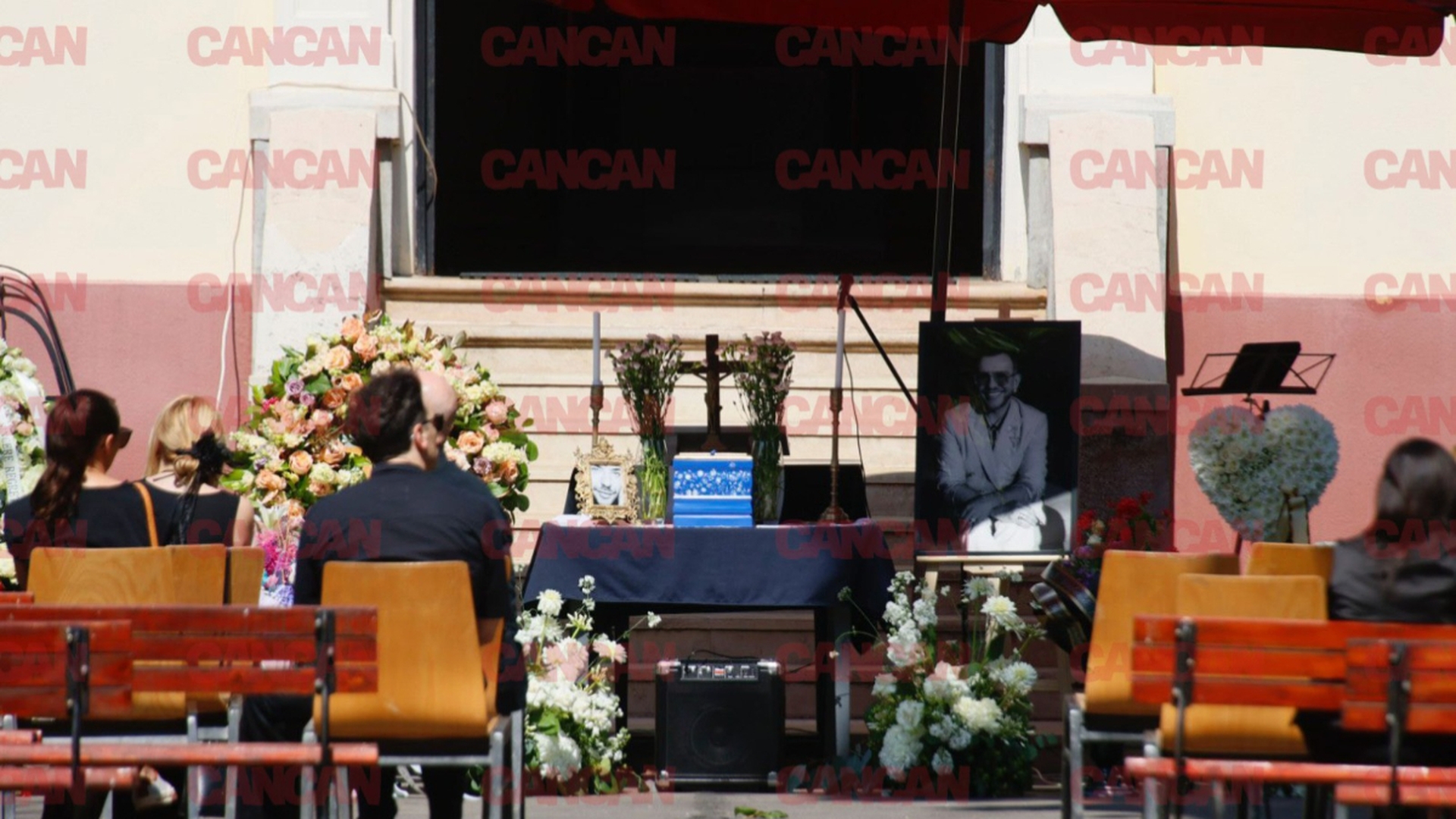 Ce a fost pus să facă fiecare apropiat, în cimitir, pentru Stephan Pelger. Ceremonia nu a fost una obișnuită. EXCLUSIV