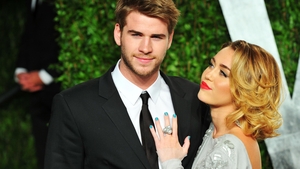 MILEY CYRUS ar fi însărcinată cu primul ei copil! Iată fotografia care trădează burtica de gravidă