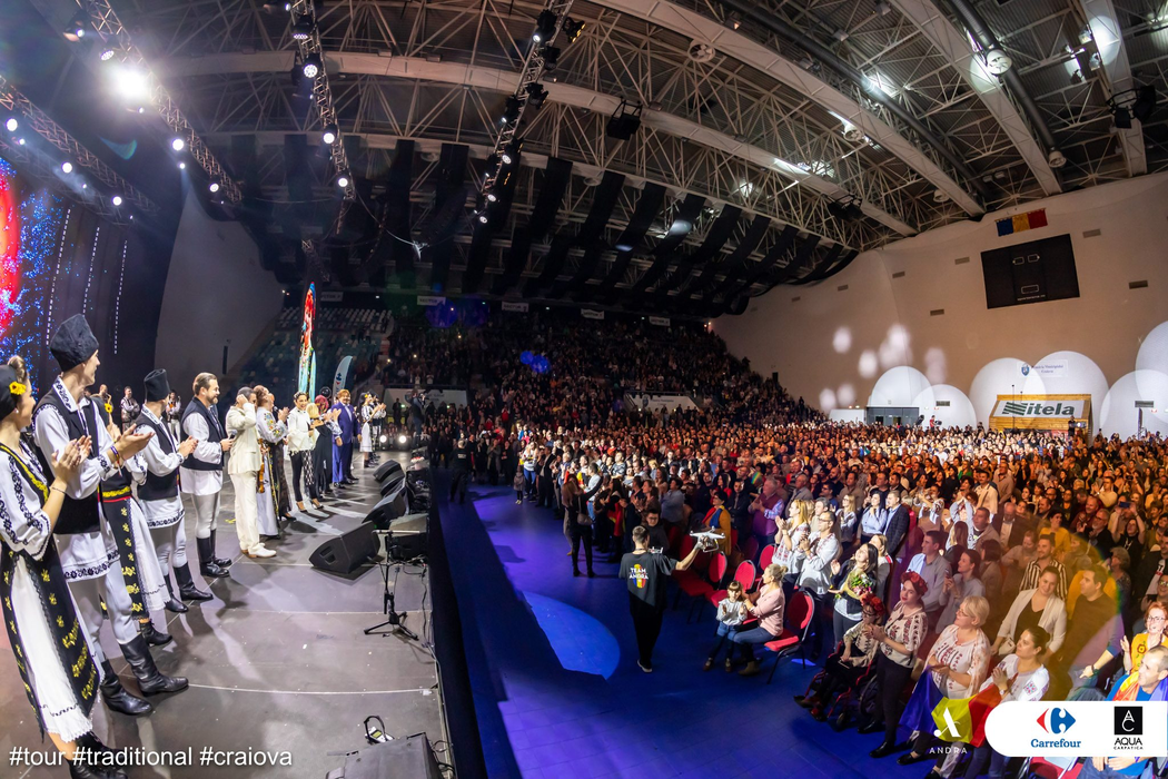Ce a pățit Andra Măruță în timpul ultimului concert, de la Craiova! Ce au făcut spectatorii din primul rând