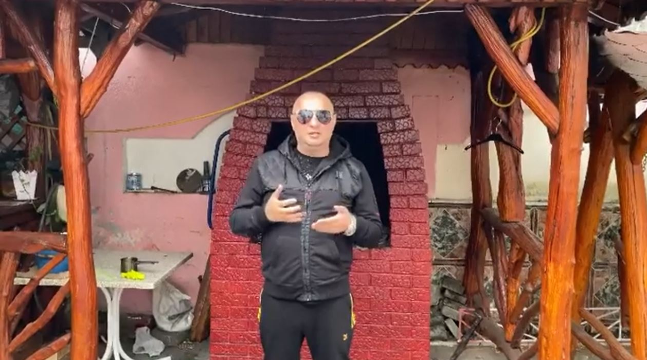 Leo de la Strehaia, gafă de zile mari! Tot Internetul a râs de el după ce s-a auzit asta pe filmarea lui | VIDEO