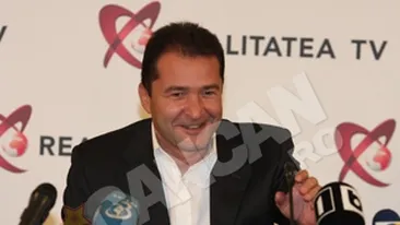 Elan Schwartzenberg l-a somat pe Sebastian Ghita din noul sediu al Realitatii TV: In cazul in care ne vor pune piedici, ne vom ocupa ani de zile de ei, in justitie!