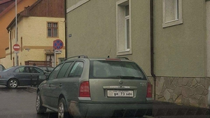 Caz incredibil în Brașov! Polițiștii au rămas șocați când au văzut mesajul scris pe buletinul unui bărbat pe care l-au oprit în trafic