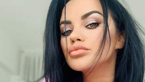 De la „diva pufoasă” a ajuns de nerecunoscut! Transformarea incredibilă a lui Carmen de la Sălciua, din ultimii ani