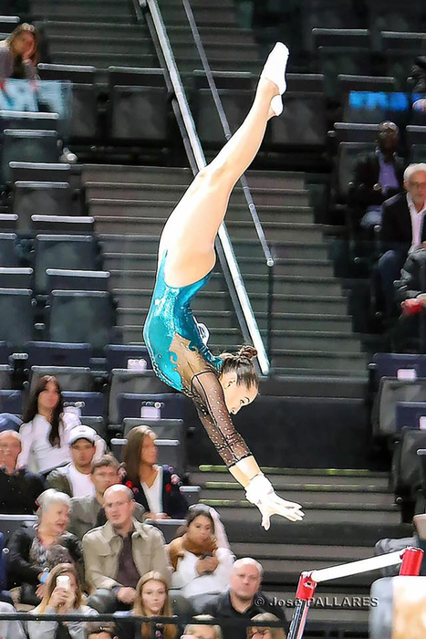 Larisa Iordache este din nou singură. Sexy-gimnasta, părăsită de iubit la doar trei luni de la logodna. FOTO