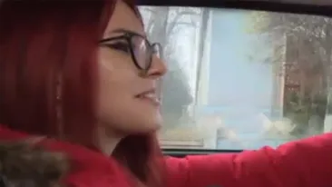 Cum a luat bucureșteanca din imagine permisul de șofer la doar 16 ani: Tati a...