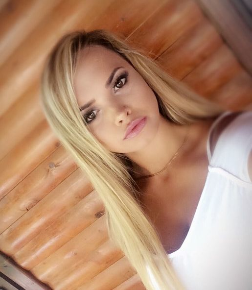 Focoasa moldoveancă a decis să rupă tăcerea despre aventura cu manelistul, lăudându-i performanţele din... dormitor!
