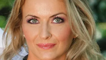 Cand a aparut pe scena ASA, toti au amutit! Uite cum s-a imbracat Elwira Petre la finala Dansez pentru Tine!