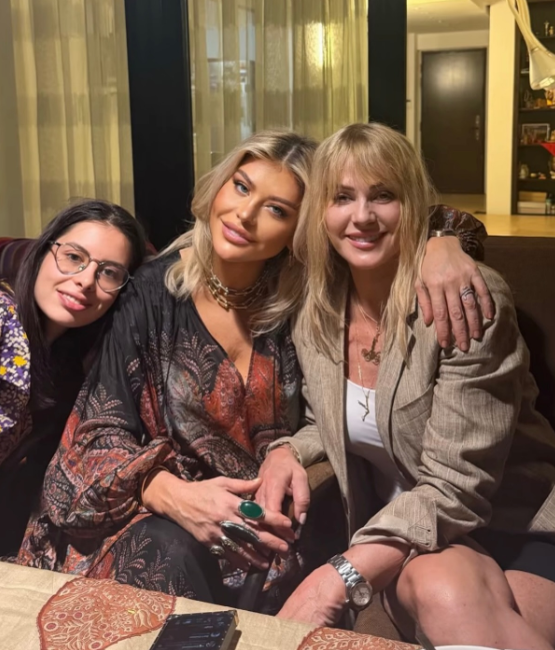 Andreea Esca, despre prietenia pe care o are cu Nadia Comăneci și Loredana Groza: „Nu și-au pierdut simțul realității”