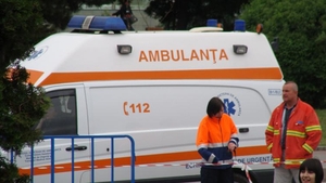 Caz SOCANT in Romania! Doi soti au fost gasiti morti imbratisati, in curtea casei