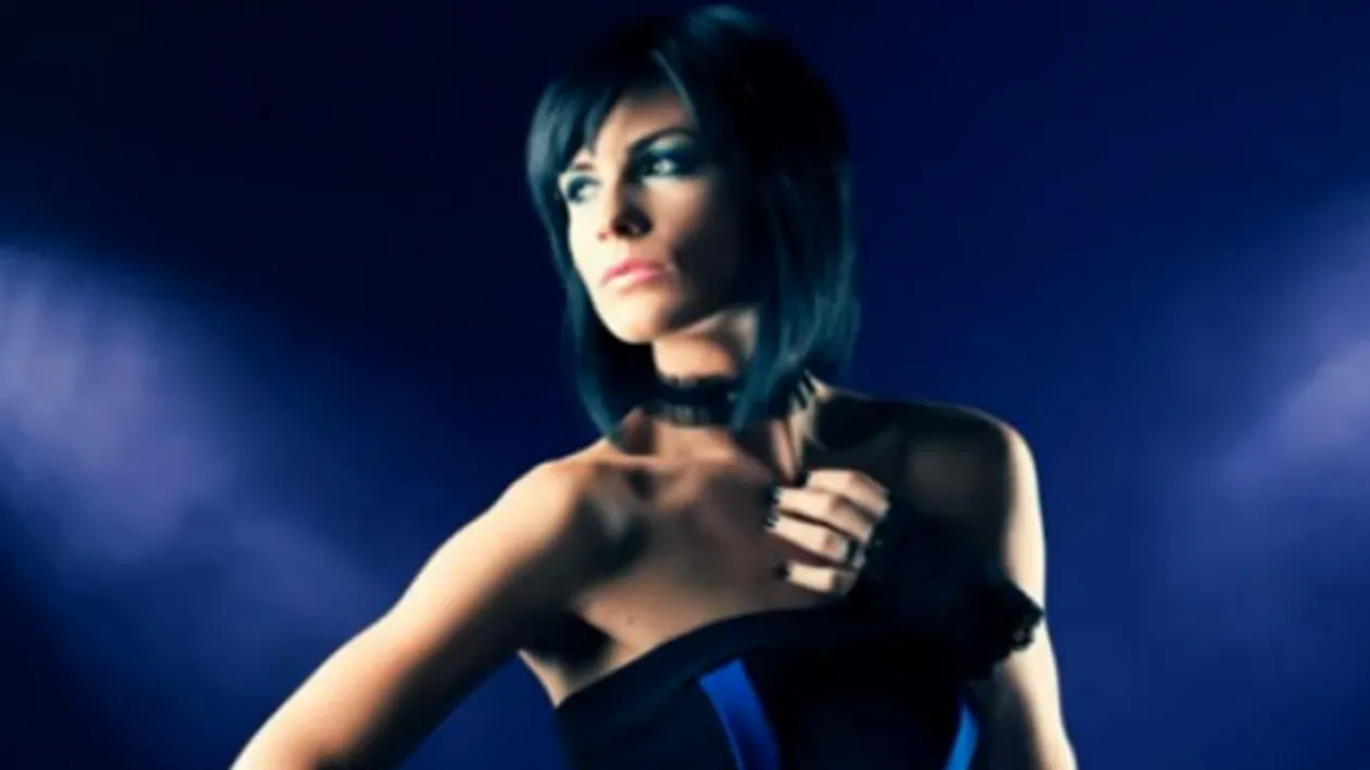 Ellie White: Imi doresc foarte mult sa merg pe urmele Innei!