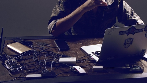 Atacurile perverse ale hackerilor au ajuns și în România! Asta este ultima țeapă pe internet: șantaj de 4.000 de dolari!