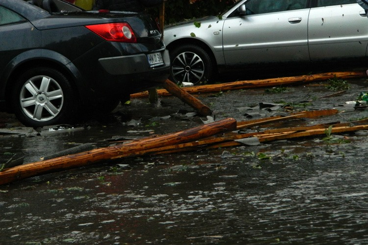 Potop în România! Imagini apocaliptice în marile orașe din țara noastră, în urma haosului meteorologic