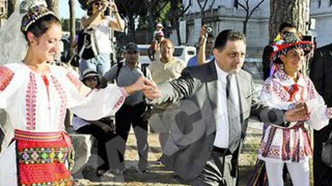 Vanghelie a jucat Perinita la Roma