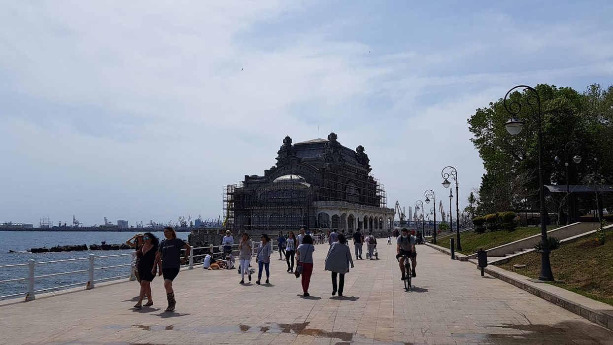 Românii au luat cu asalt litoralul, după relaxarea restricțiilor